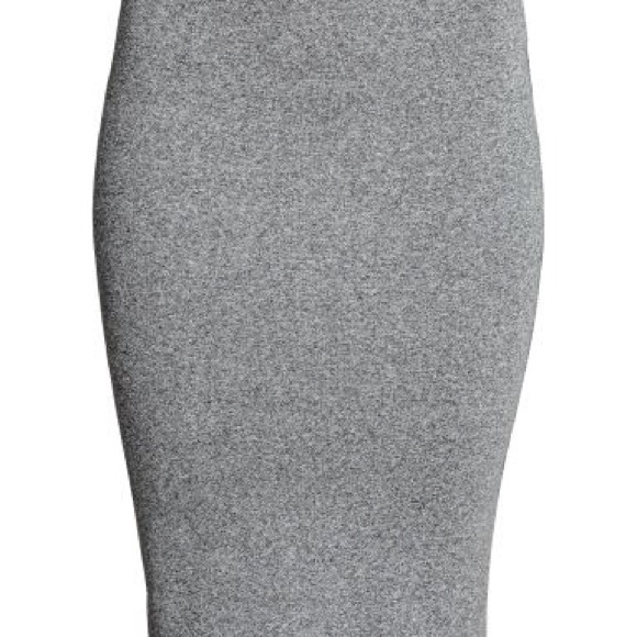 ❌SOLD❌💠3/$10 H&M Divided Jersey Skirt Medium - Picture 2 of 6